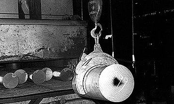 Alcoa’s use of Crescent Pipe Tongs is to move billets of hot aluminum in the foundry.